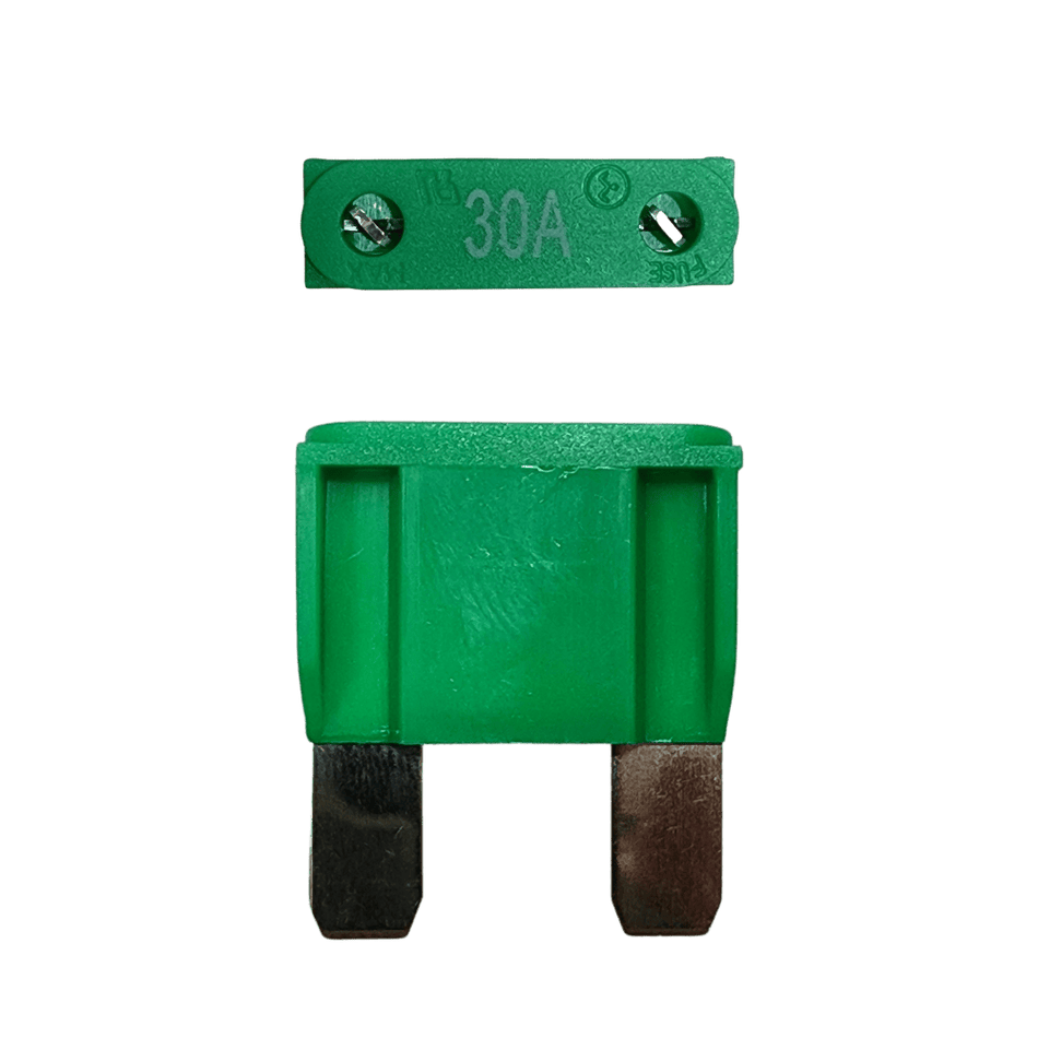 Green 30A maxi blade fuse showing top amperage rating and side profile with silver terminals