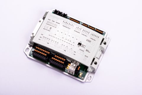 Simarine VIA Digital Switching Power Distribution Unit (SI-SPDU-52) — image 2