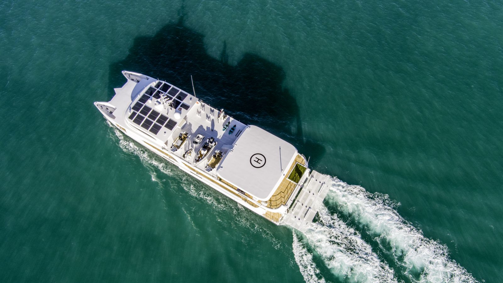 Super Yacht SunPower Maxeon