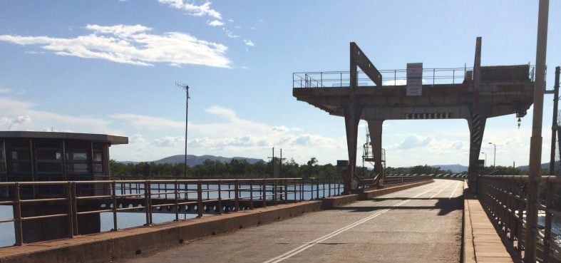 Gantry crane which will be replaced at Kununurra by Vector Lifting