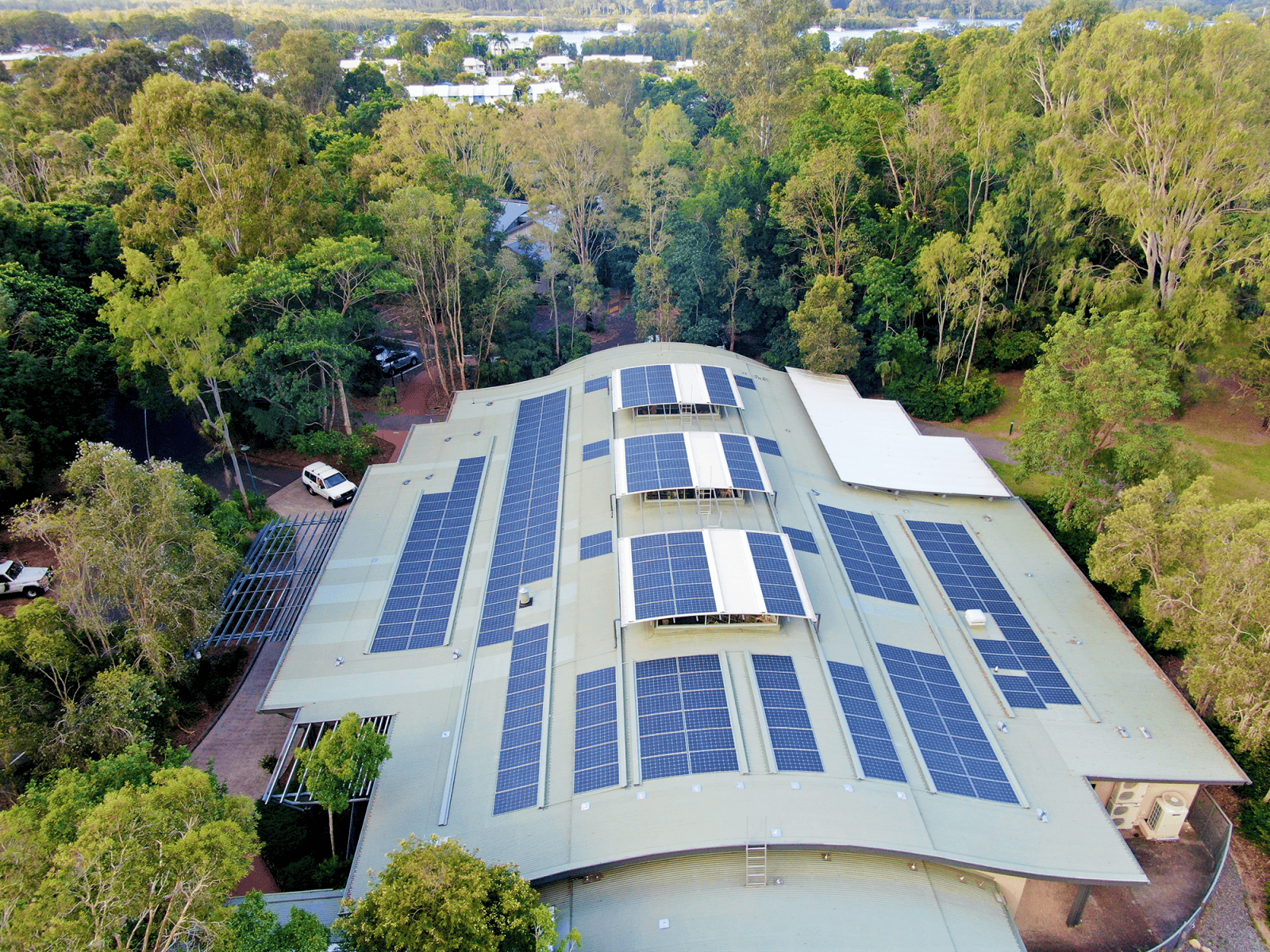 72.5kW of Sunman eArc Solar Panels installed on Noosaville Library