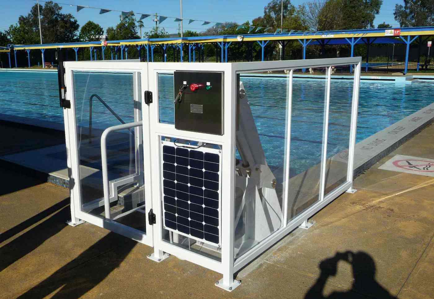 Dapto pool Unanderra has a solar powered lift for easy access