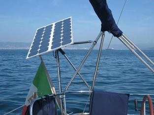 Solbian lightweight flexible solar panels on boat
